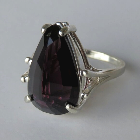 Natural Pear Top-Grade Purple Grape Spinel In Sterling Silver Ring, 7.41ct - Picture 7 of 17